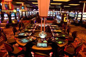 goldenfish Sportsbook အနိုင်ရလဒ် Myanmar National League ဘောလုံးပွဲ ကြည့်ရှုနေသောကစားသမား